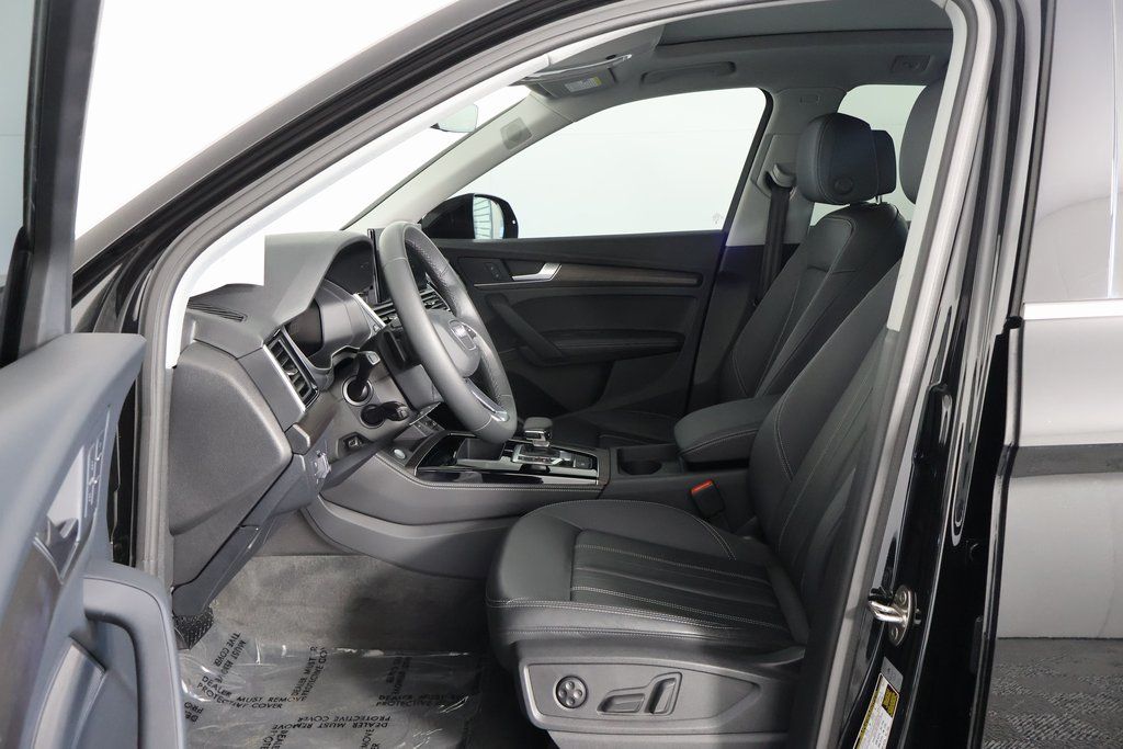 Thumbnail: 2023 Audi Q5 - 7