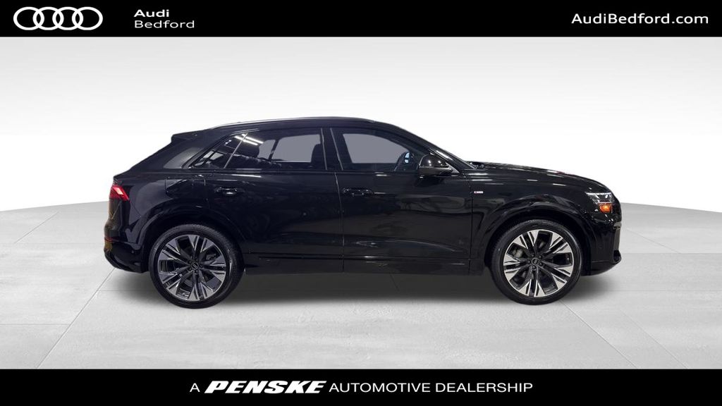 Thumbnail: 2026 Audi Q8 - 7