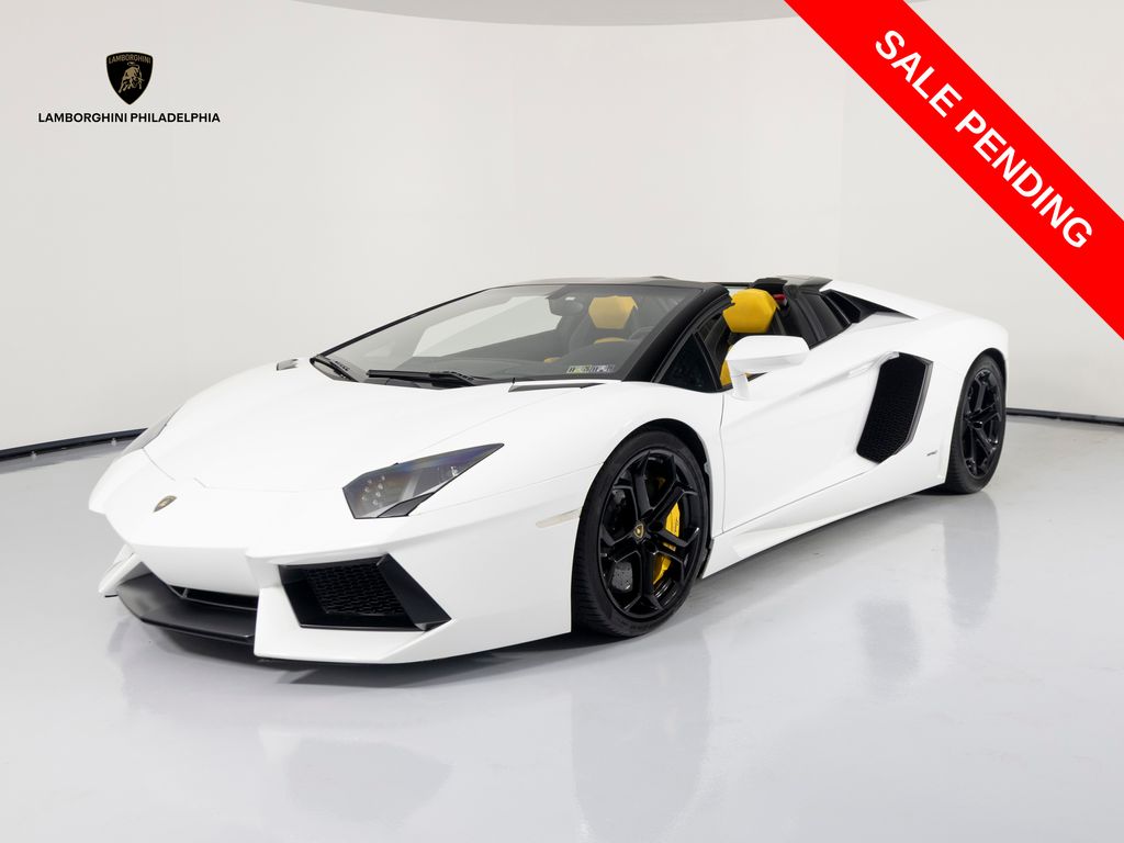 Bianco Isis 2016 Lamborghini Aventador Coupe All-Wheel Drive 7-Speed Automatic