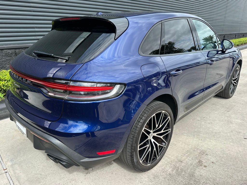 Thumbnail: 2023 Porsche Macan - 9