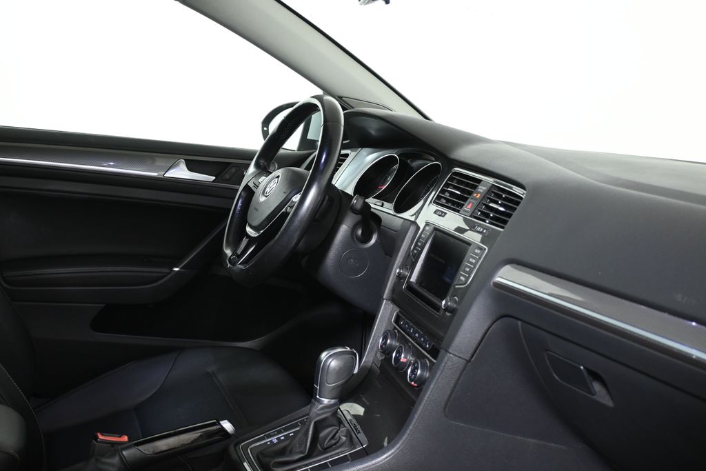 Thumbnail: 2017 Volkswagen Golf - 8