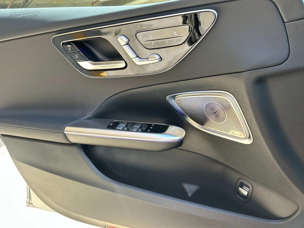 Thumbnail: 2025 Mercedes-Benz C-Class - 19