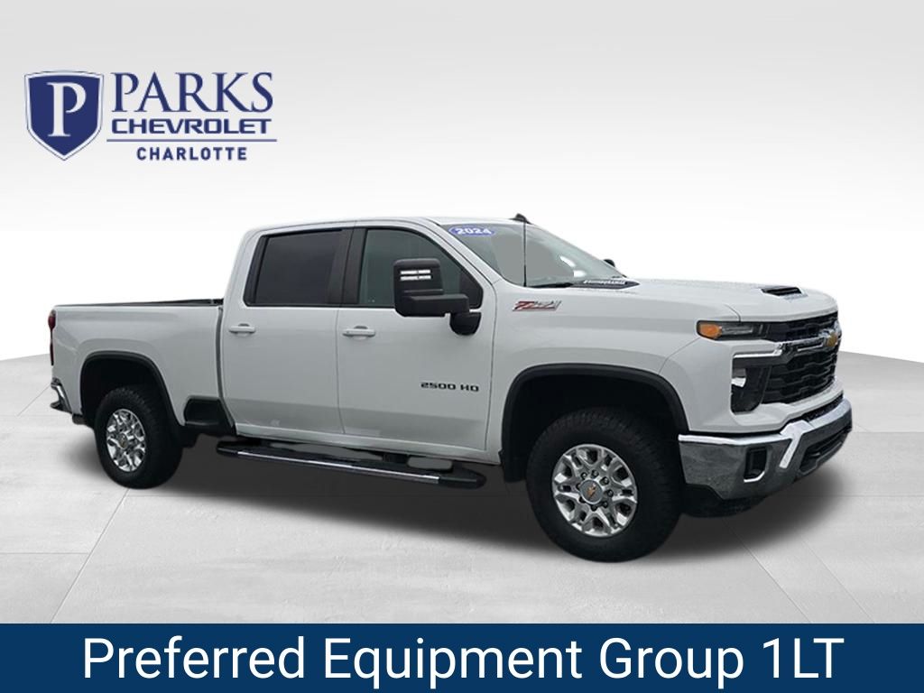 Summit White 2024 Chevrolet Silverado 2500HD Pickup Truck Four-Wheel Drive Automatic