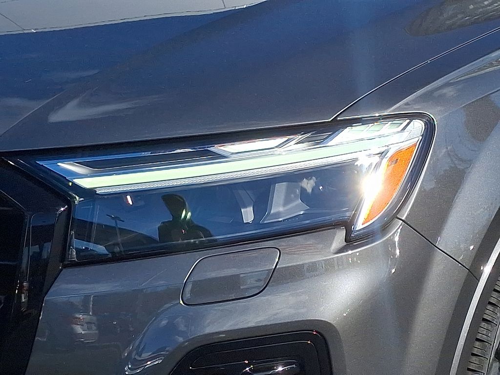 Thumbnail: 2026 Audi Q7 - 6