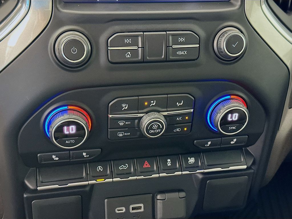 Thumbnail: 2021 Chevrolet Silverado 1500 - 15