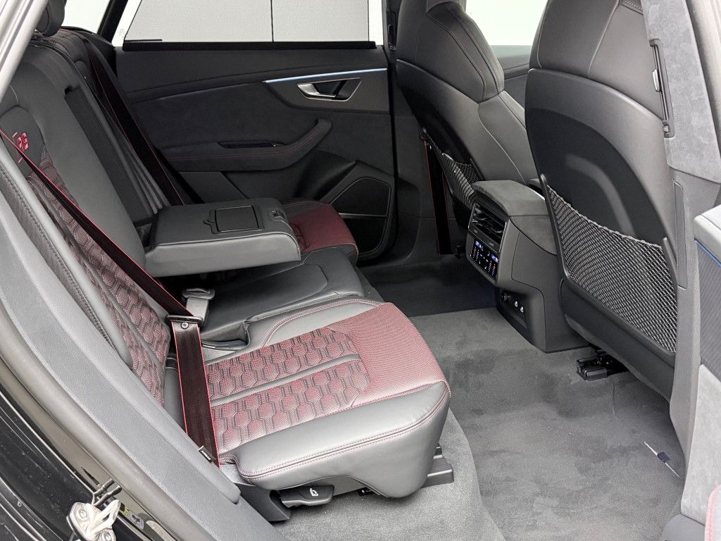 Thumbnail: 2026 Audi RS Q8 - 29