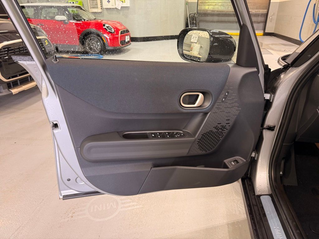 Thumbnail: 2025 MINI Cooper Hardtop - 10