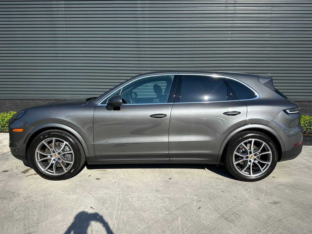 Thumbnail: 2025 Porsche Cayenne - 2