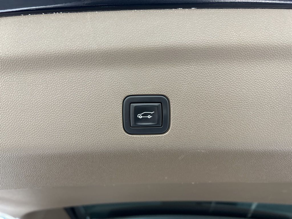 used 2021 GMC Yukon car, priced at $44,896