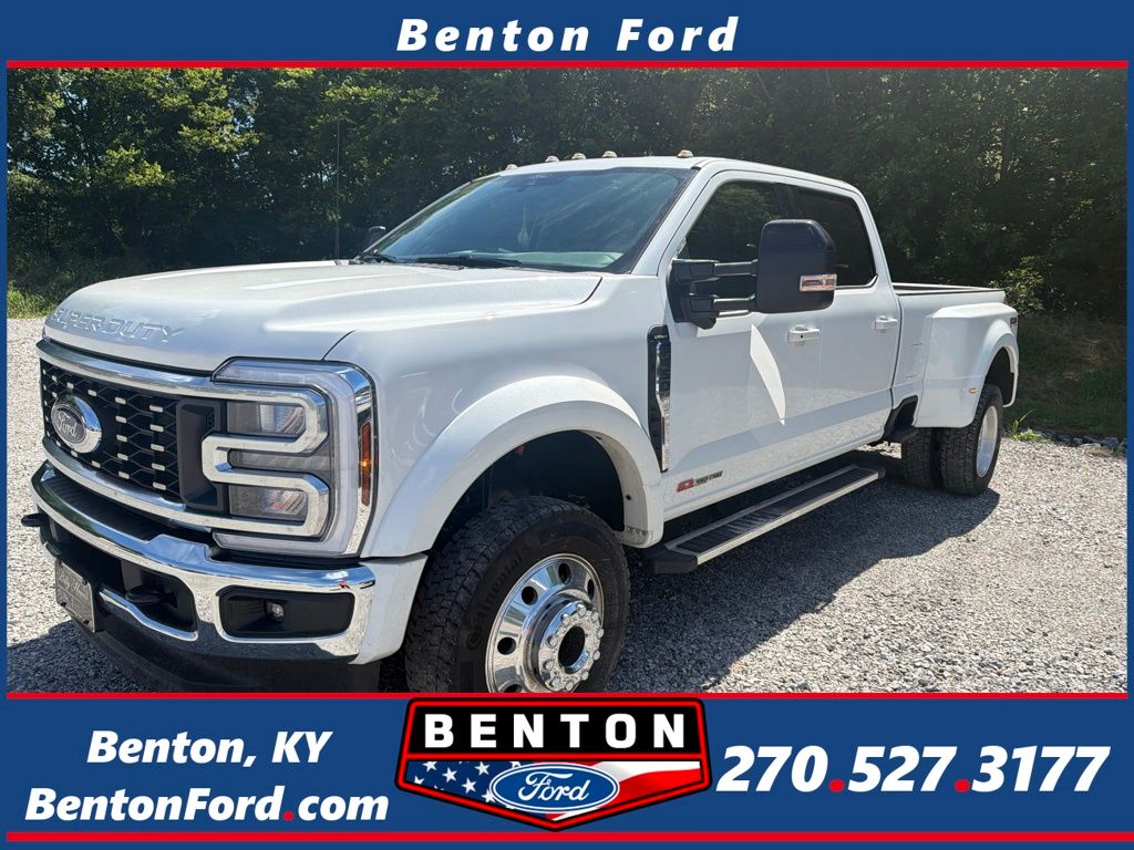  2026 Ford F-450 Super Duty Lariat Crew Cab LB DRW 4WD   