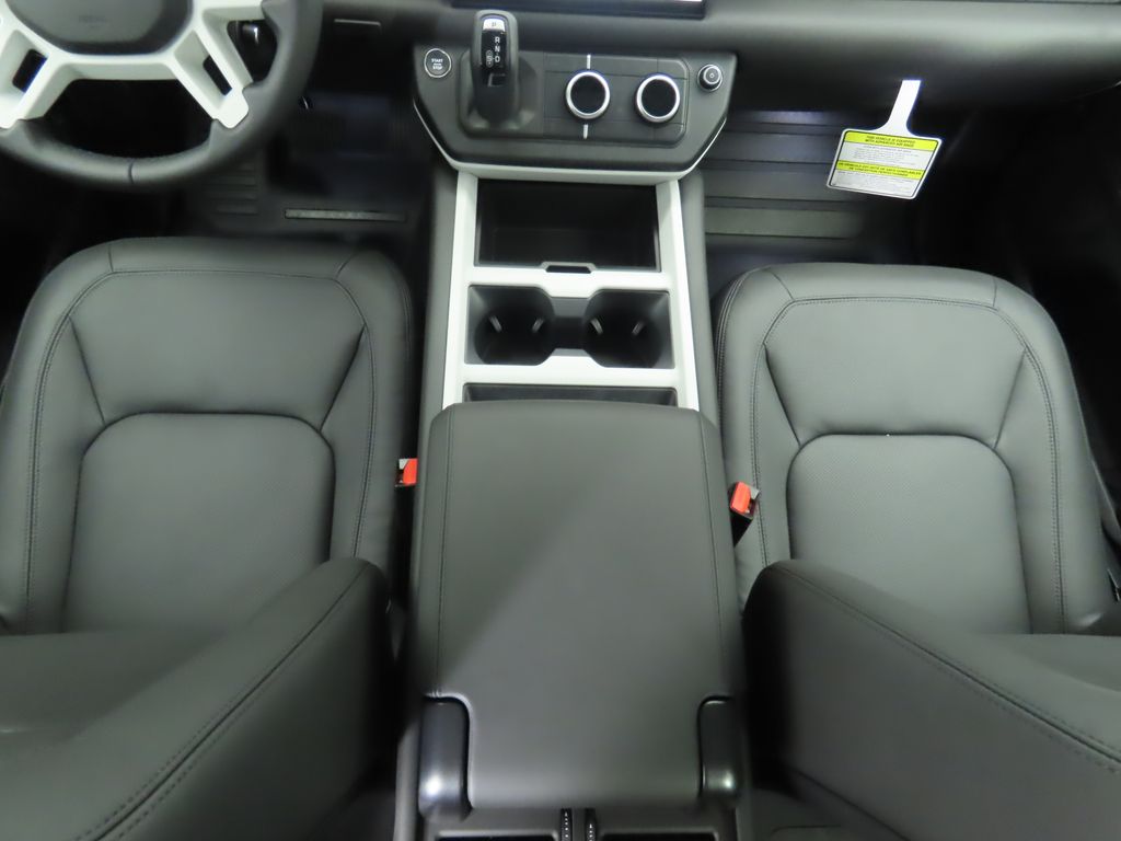 2025 Land Rover Defender 110 18