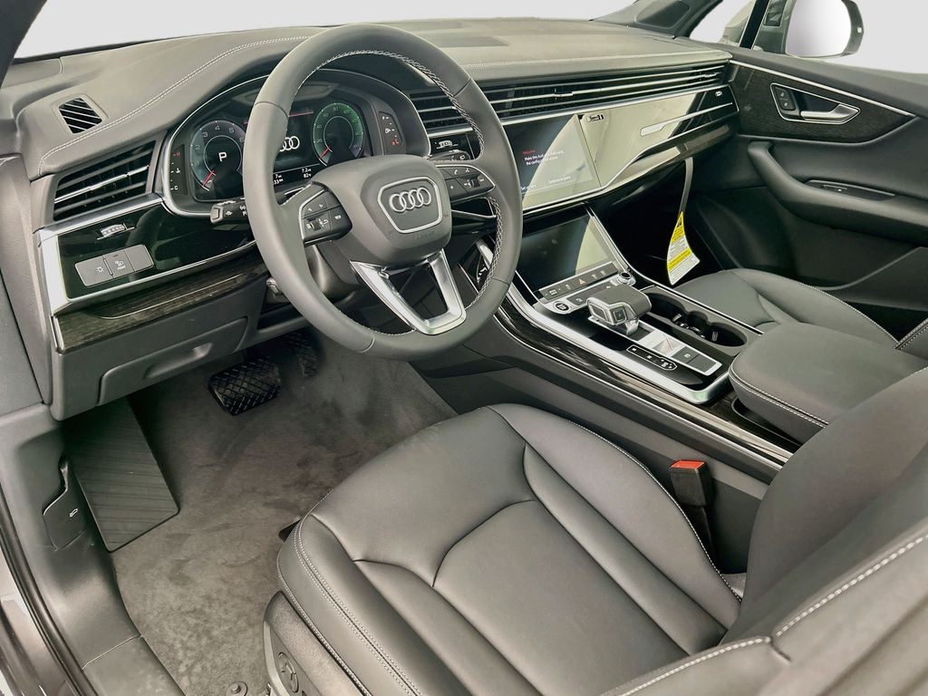Thumbnail: 2026 Audi Q7 - 9