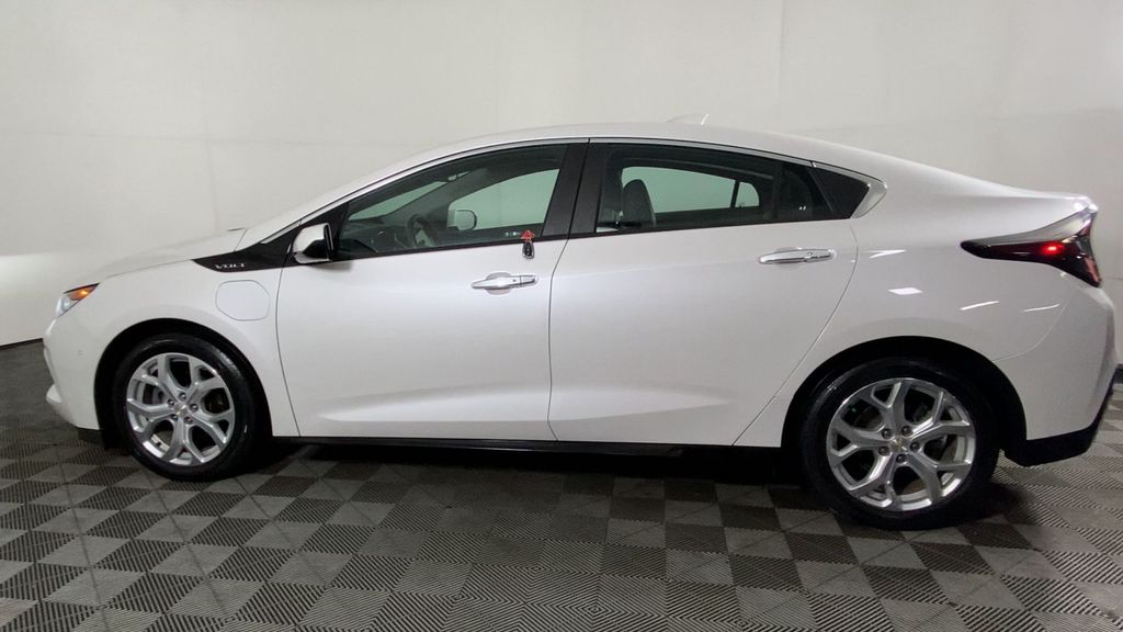 2018 Chevrolet Volt Premier 5