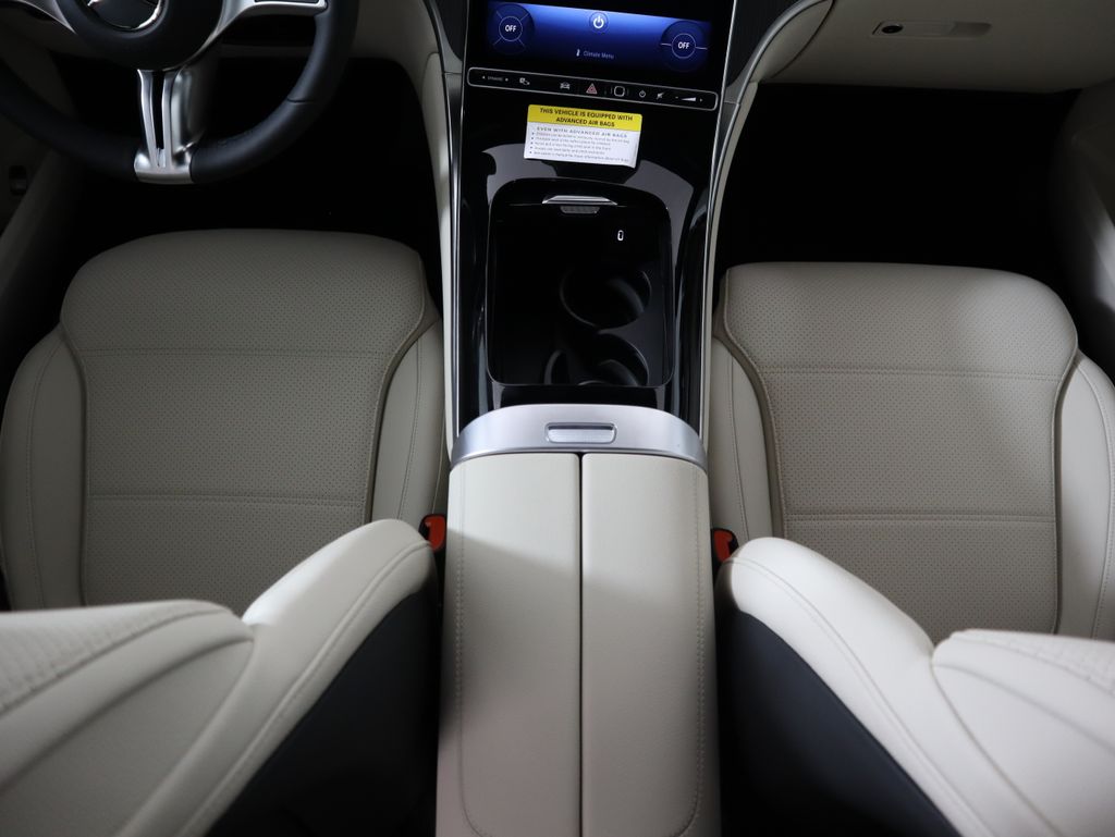 Thumbnail: 2026 Mercedes-Benz GLC - 18