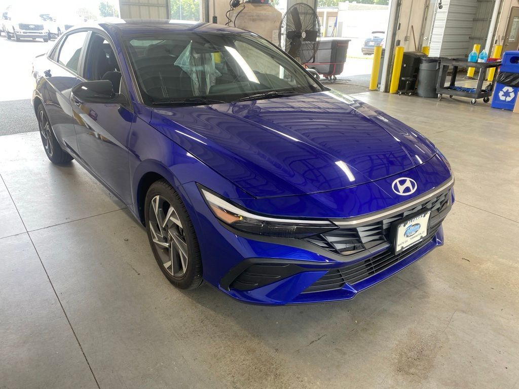 Intense Blue 2025 Hyundai Elantra Sedan Front-Wheel Drive Continuously Variable Transmission