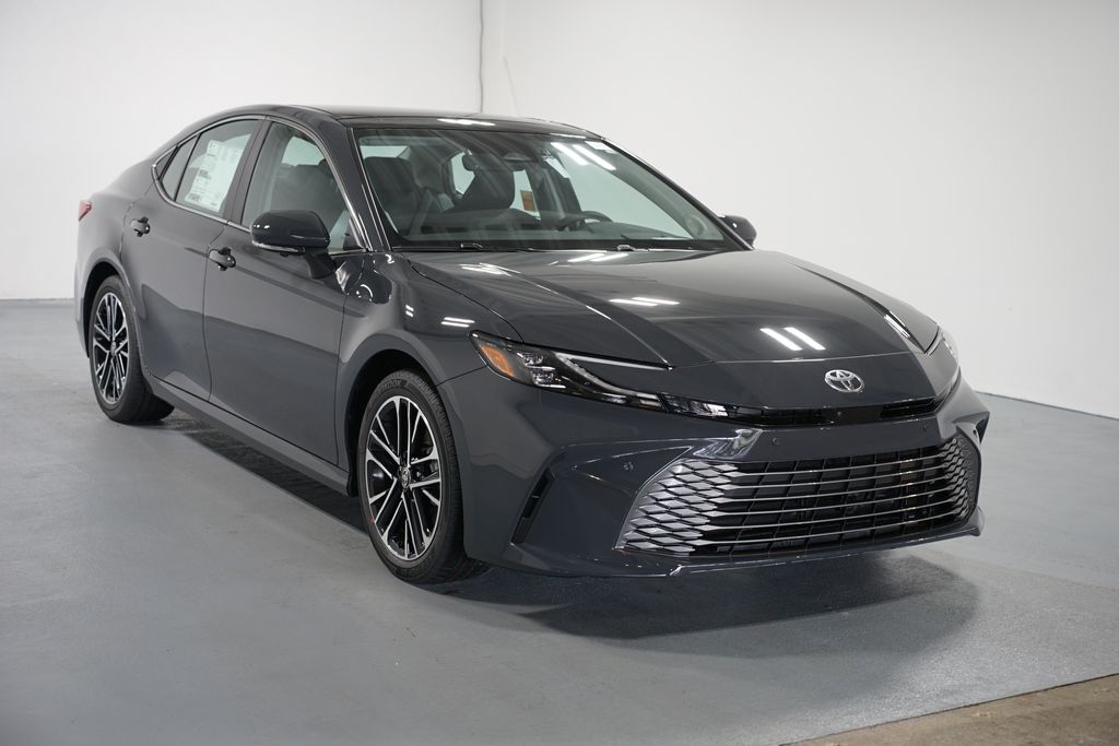 Thumbnail: 2025 Toyota Camry - 3