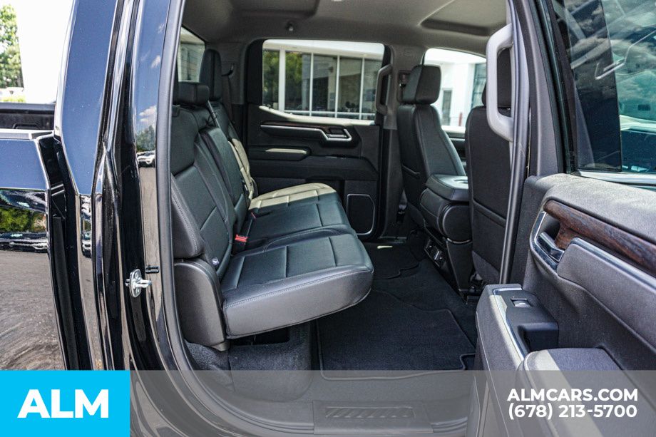 Used 2025 Black GMC SLT image 22