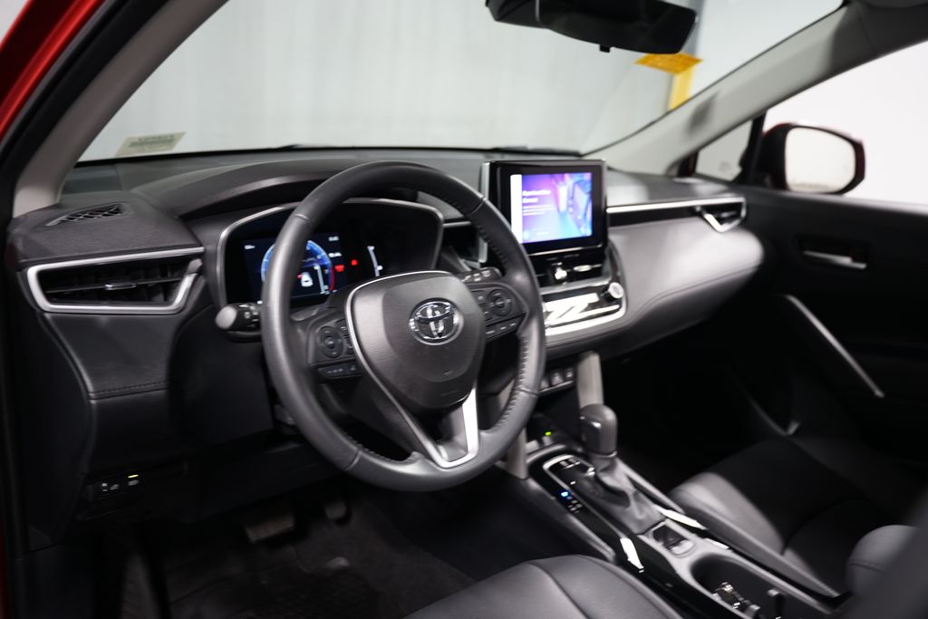2024 Toyota Corolla Cross XLE 11