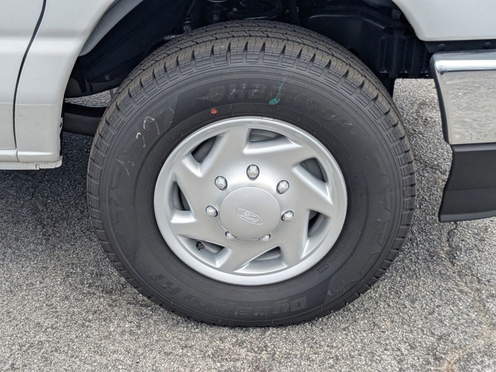 2026 Ford E-350 Cutaway 