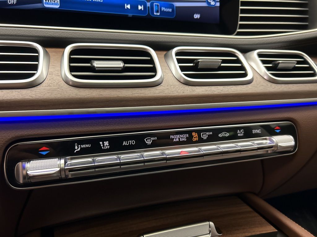 Thumbnail: 2026 Mercedes-Benz GLE - 19