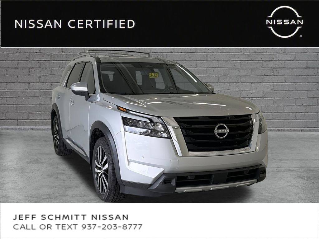 Brilliant Silver Metallic 2025 Nissan Pathfinder SUV / Crossover Front-Wheel Drive 9-Speed Automatic