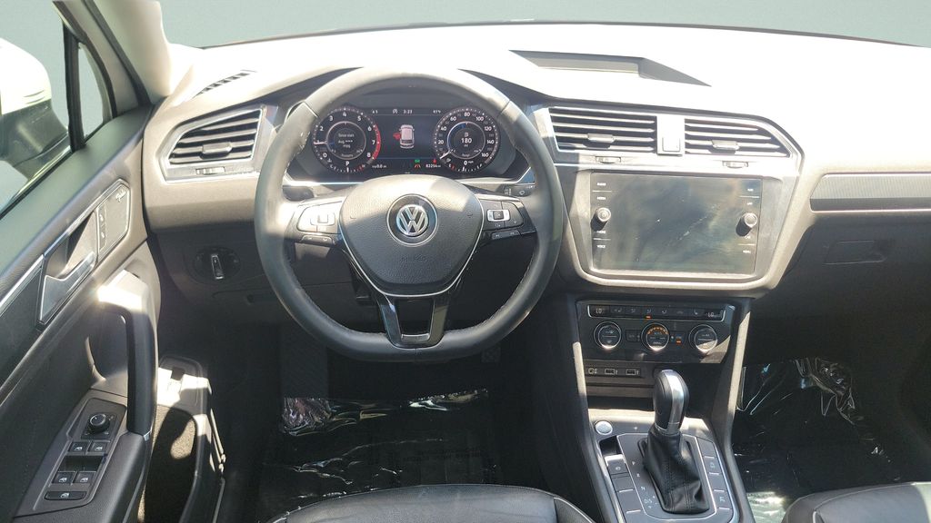 Used 2018 White Volkswagen 2.0T SEL Premium image 12