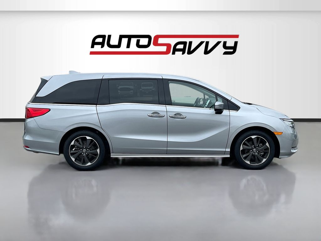Used 2024 Silver Honda Elite image 8