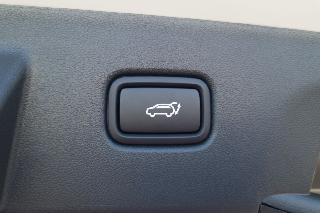 New 2026 White Hyundai  image 8