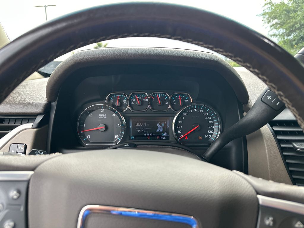 Used 2020 White GMC SLT image 21