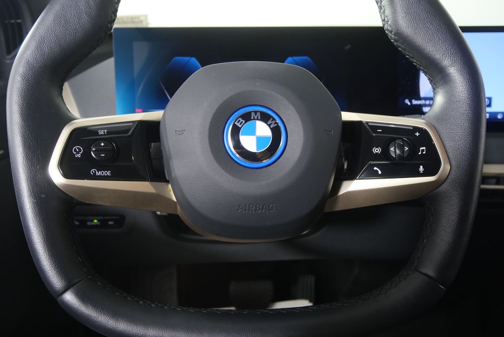 Thumbnail: 2024 BMW iX - 18
