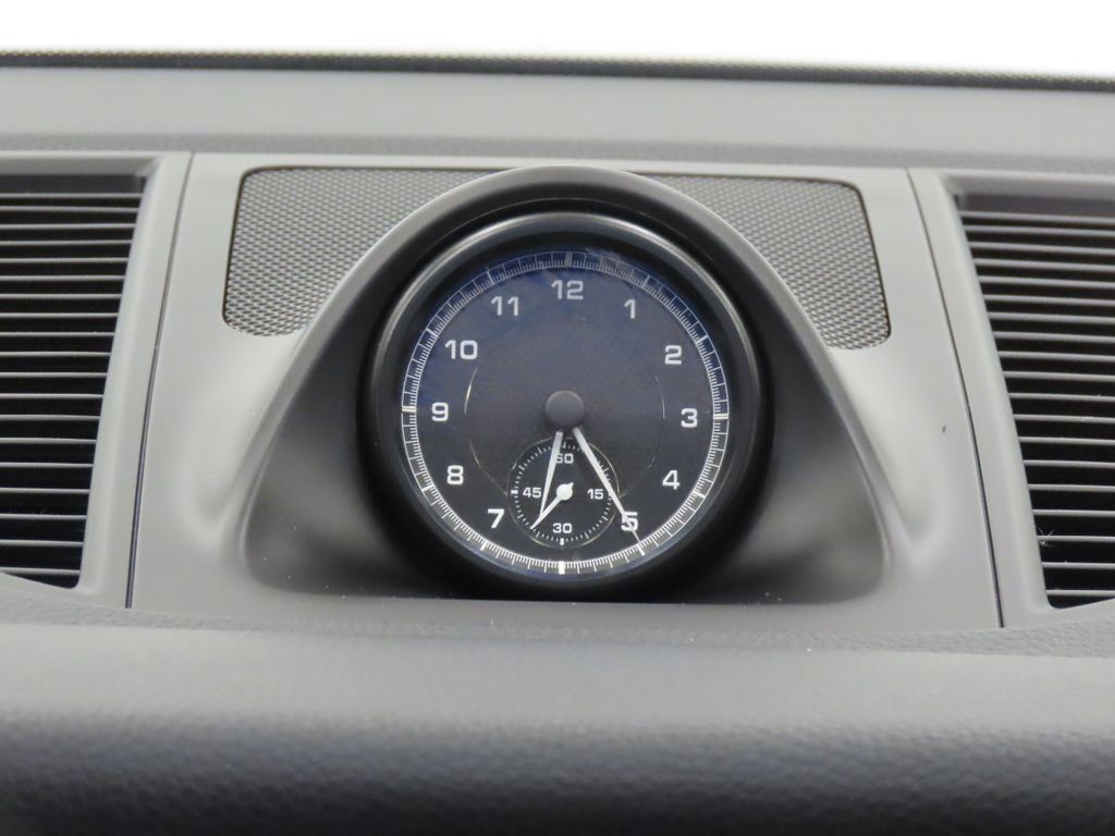 Thumbnail: 2024 Porsche Macan - 23