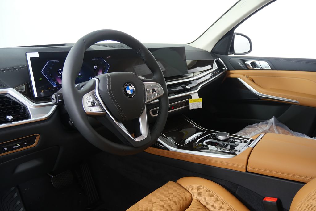 Thumbnail: 2026 BMW X7 - 12