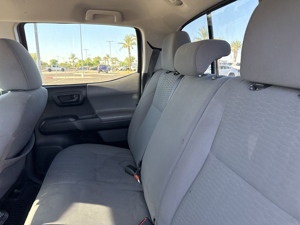 Thumbnail: 2019 Toyota Tacoma - 14