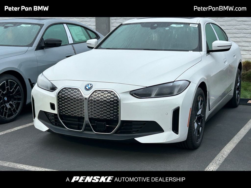 Thumbnail: 2025 BMW i4 - 1