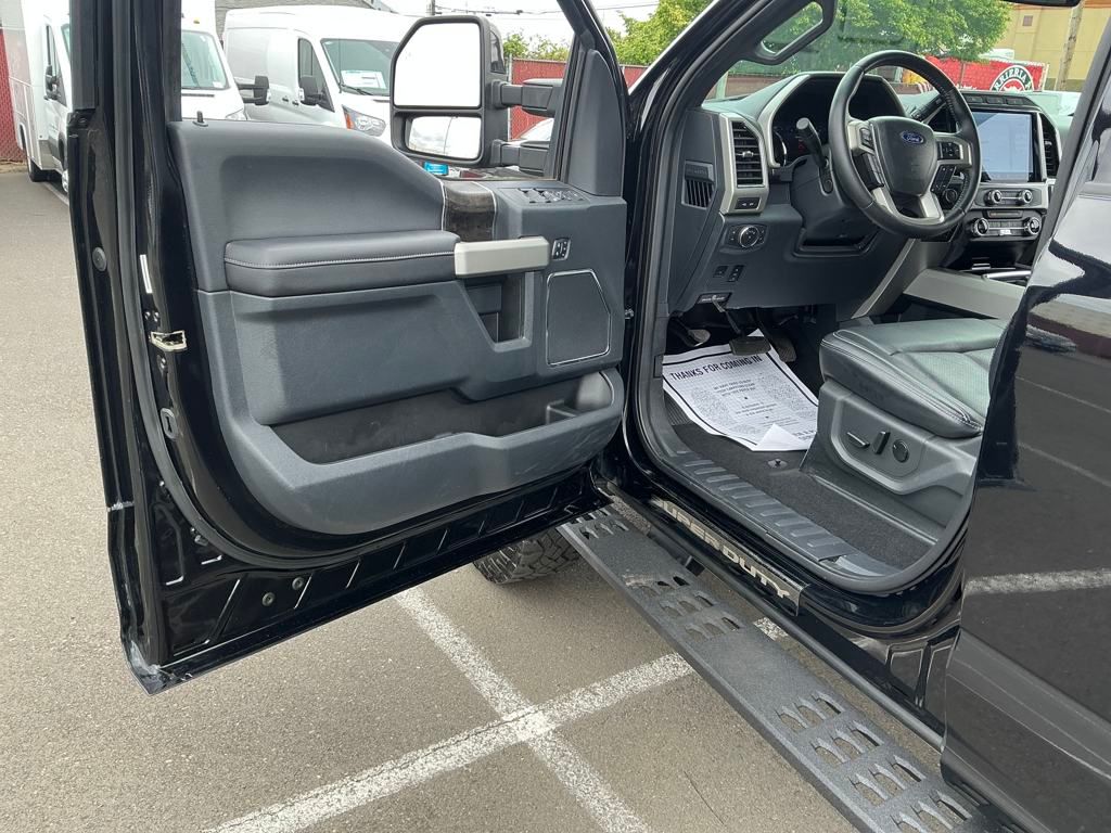 2022 Ford F-250SD Lariat photo