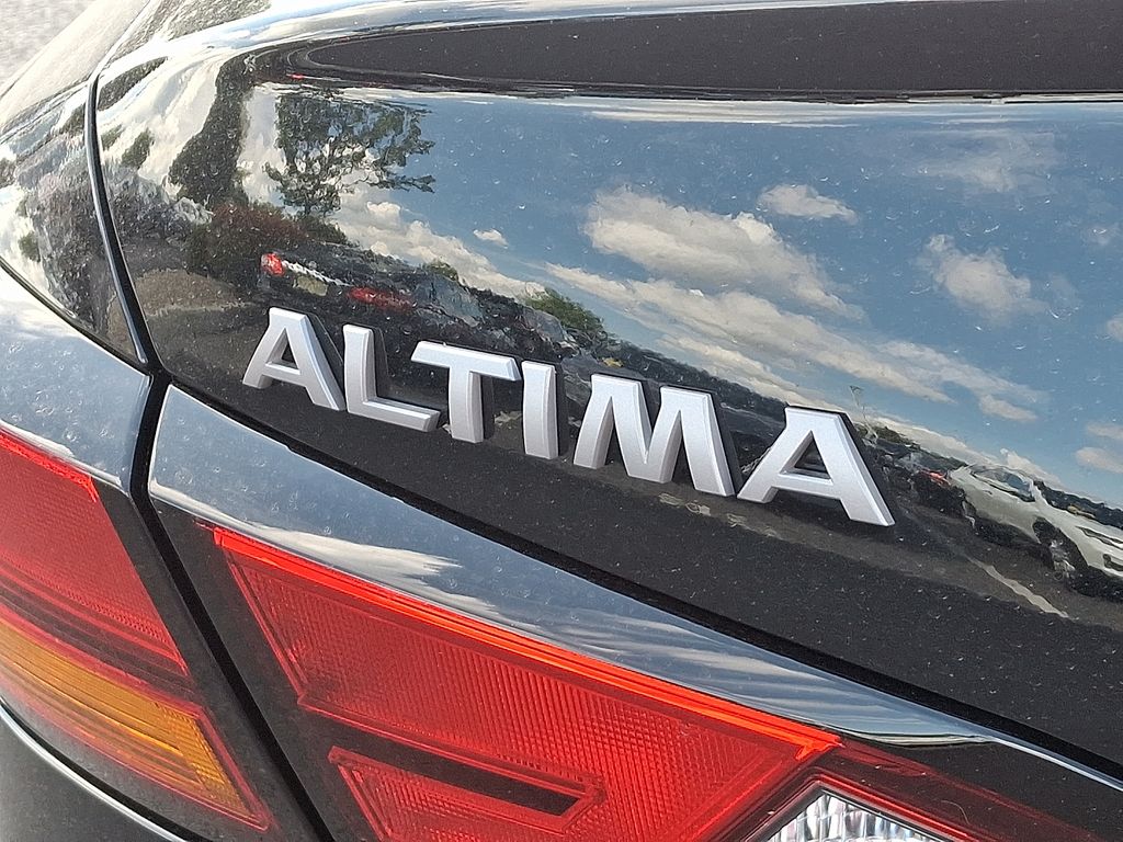Thumbnail: 2025 Nissan Altima - 11