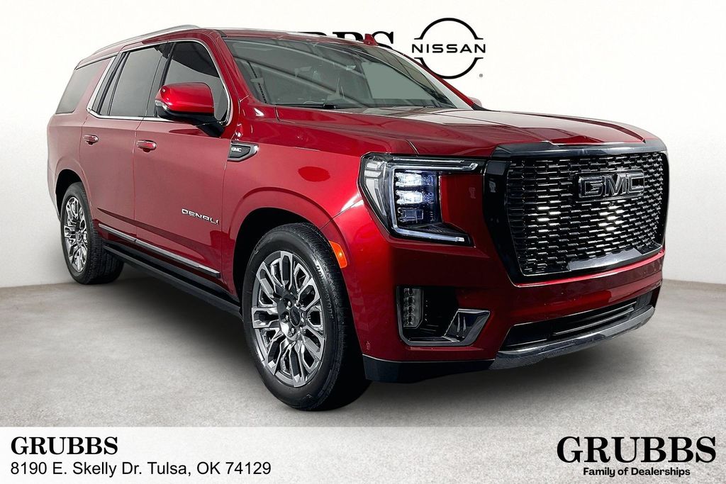 2023 GMC Yukon Denali Ultimate 4WD Rojo (Volcanic Red Tintcoat) SUV/Crossover Todo terreno 