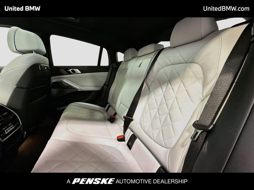 Thumbnail: 2027 BMW X6 - 20