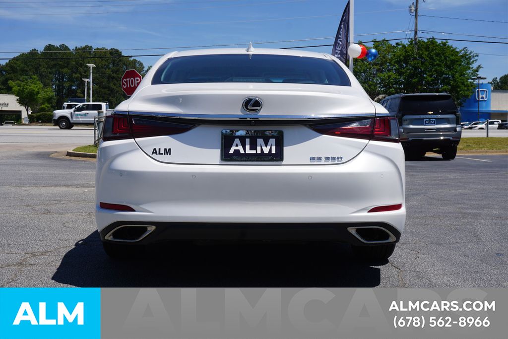 Used 2019 White Lexus 350 image 11