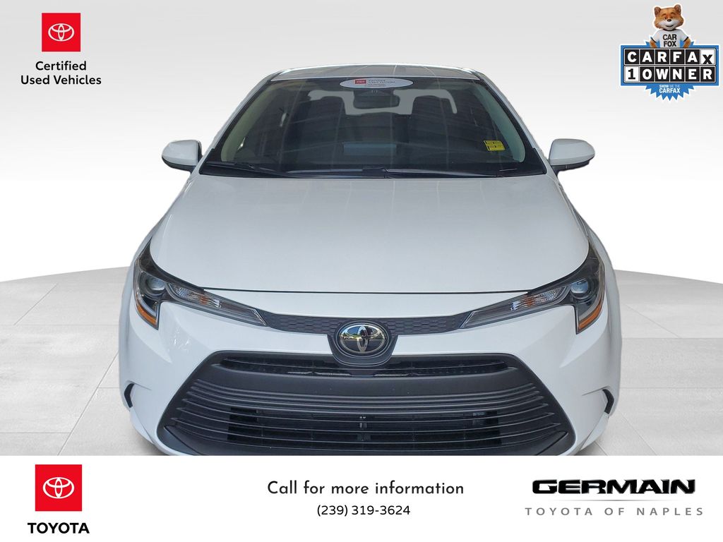 2025 Toyota Corolla LE photo 2