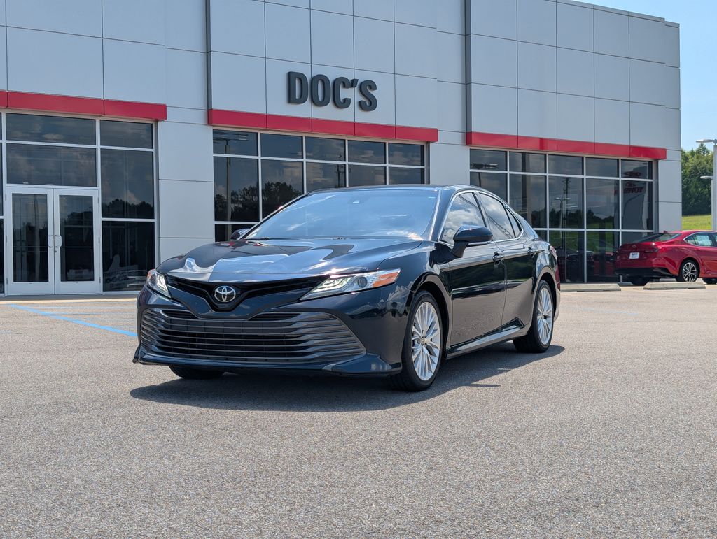 2020 Toyota Camry XLE FWD