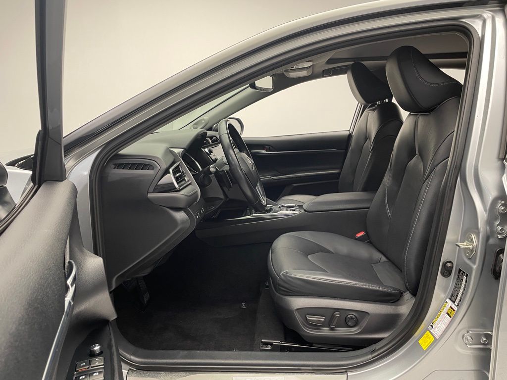 2020 Toyota Camry XSE 12