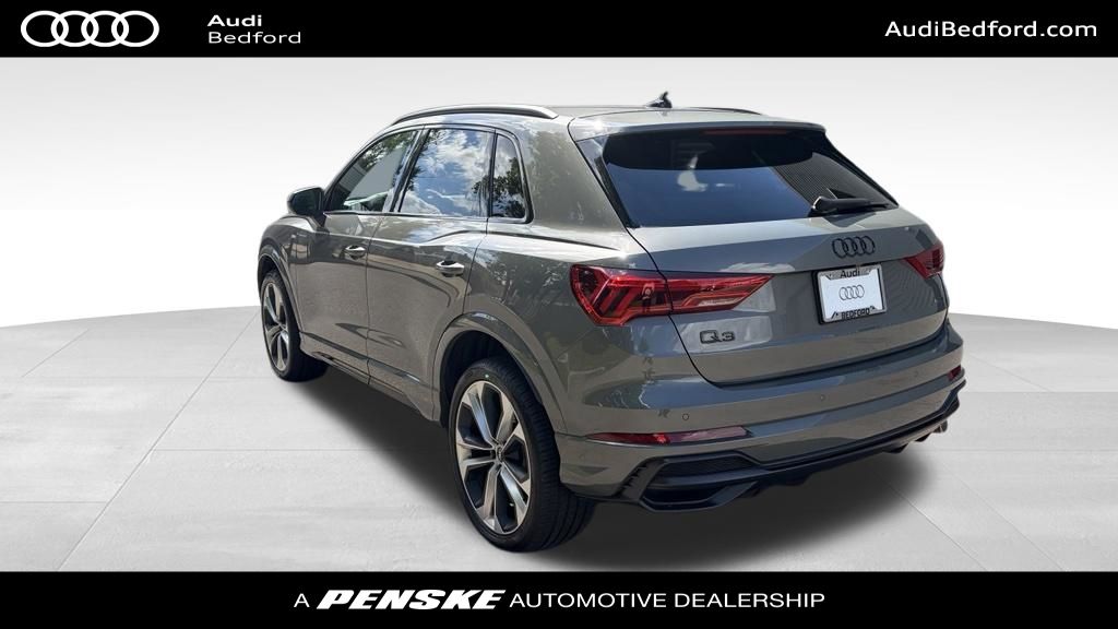 Thumbnail: 2021 Audi Q3 - 4
