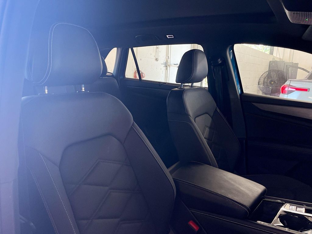 2024 Volkswagen Atlas Cross Sport SE w/Tech - Photo 28