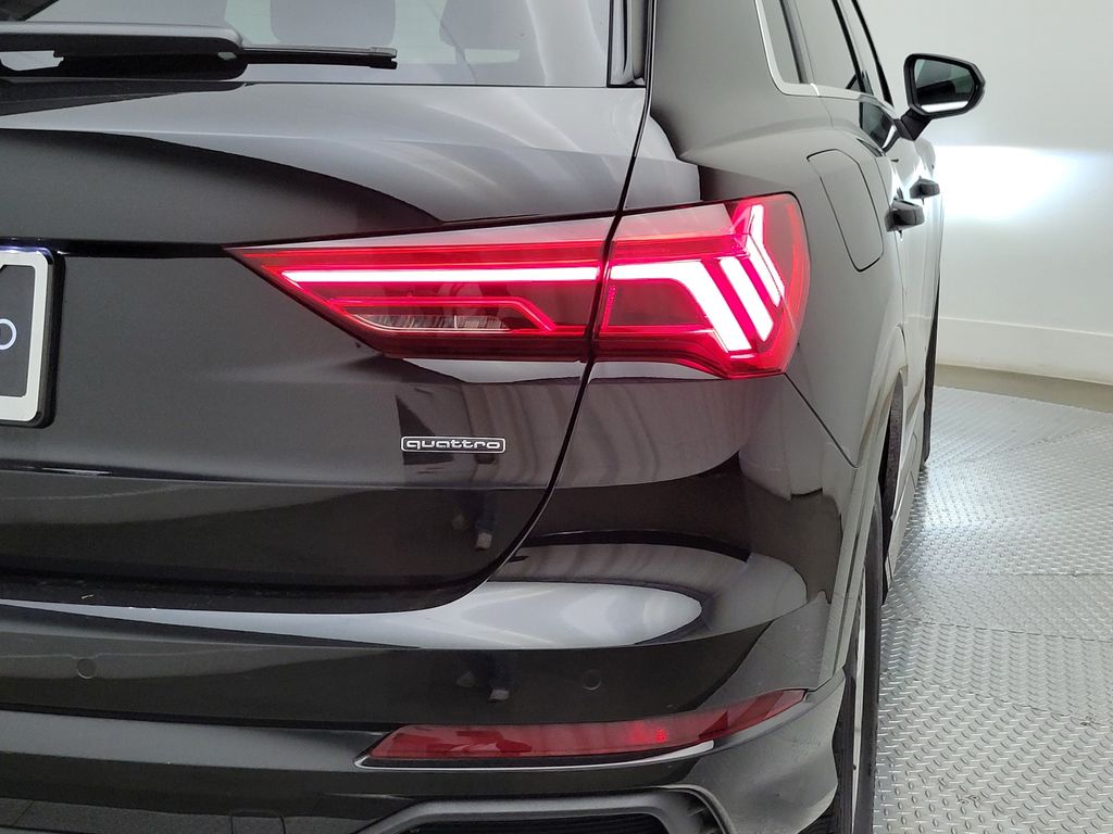 Thumbnail: 2023 Audi Q3 - 8