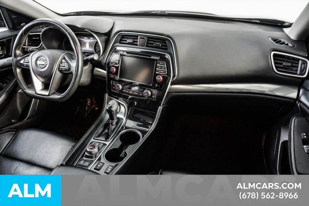 Used 2023 Black Nissan 3.5 SL image 21