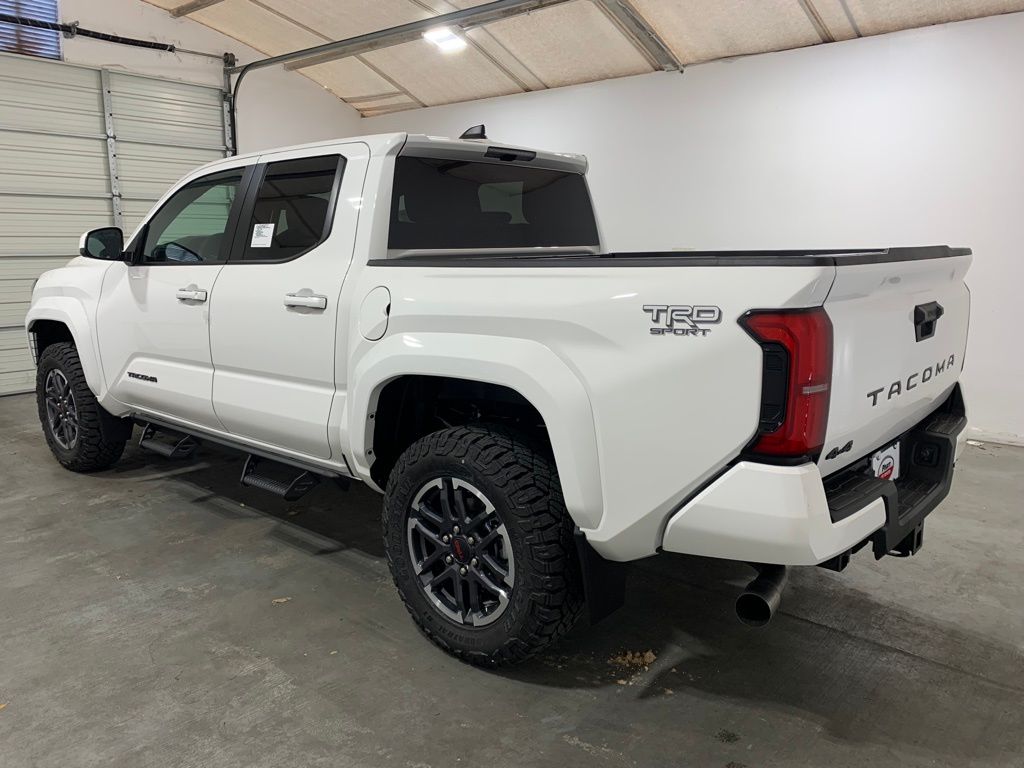 2024 Toyota Tacoma TRD Sport 2