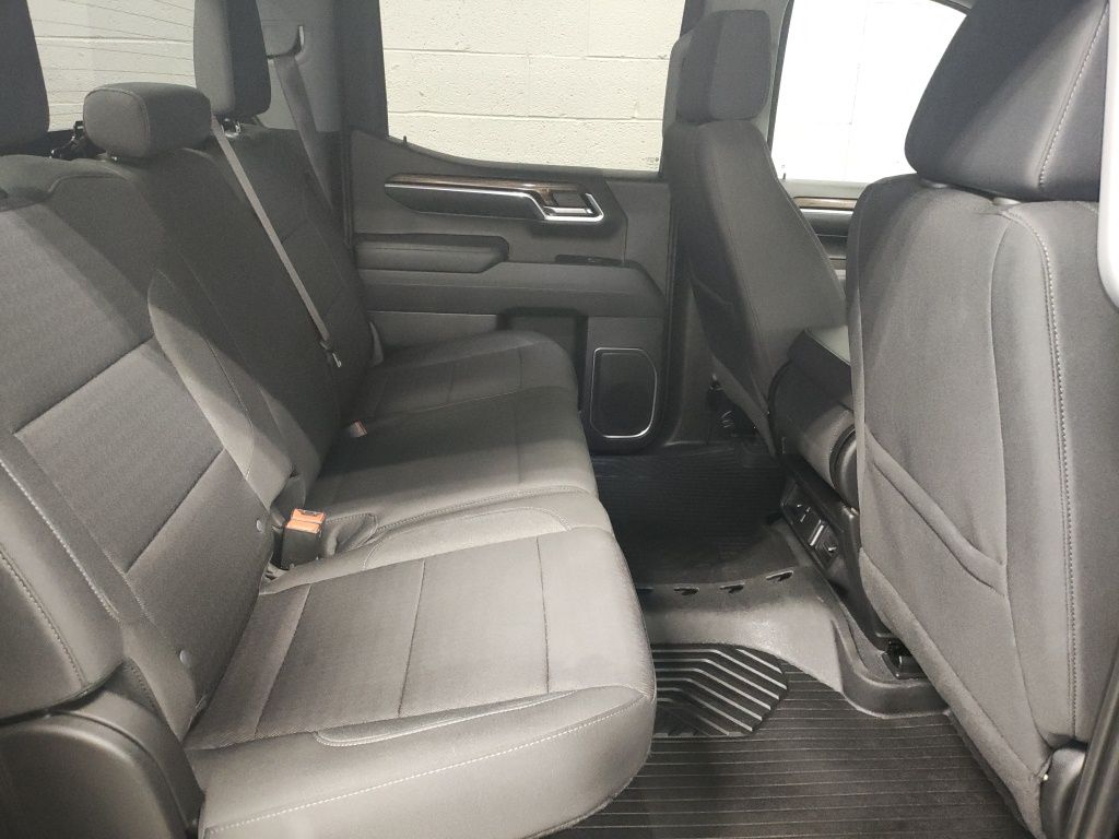 Used 2022 Black Chevrolet LT image 12