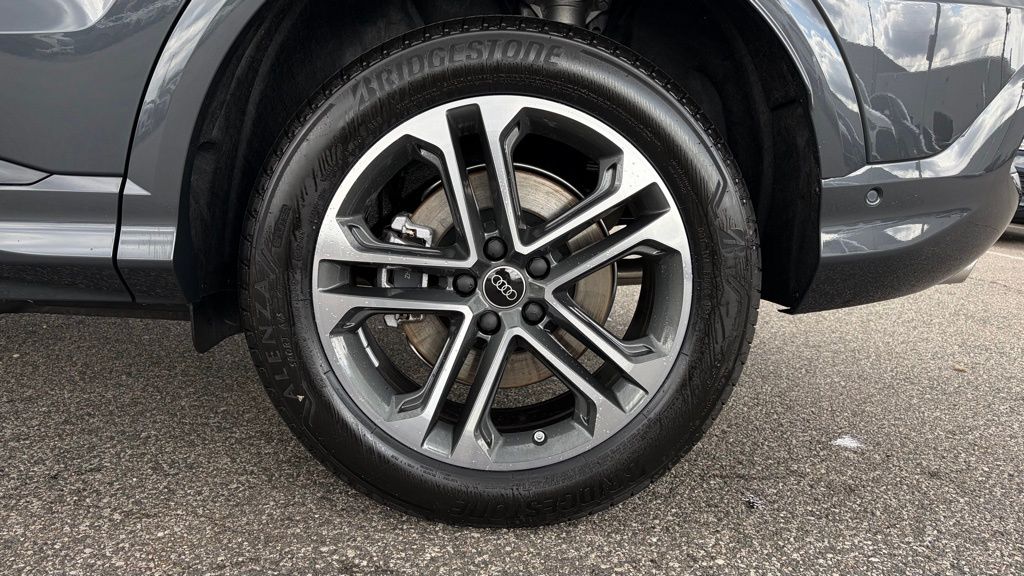 Thumbnail: 2026 Audi Q5 - 8