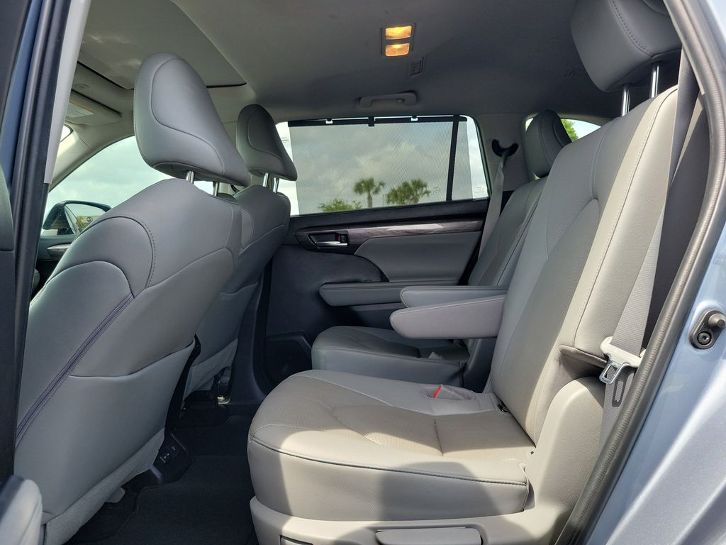 used 2023 Toyota Highlander car, priced at $36,998